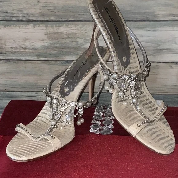 Beverly Feldman Heeled Sandals - Picture 1 of 9